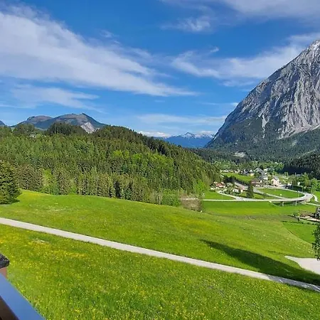 Apartment Esmeralda - Fis - Ferien Im Salzkammergut Apartamento *